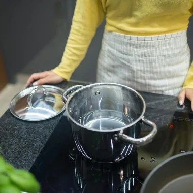 How to Choose a Pot for Induction Cooktops